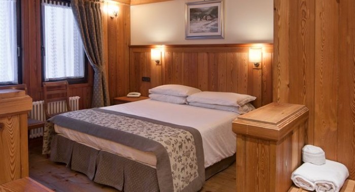 Hotel Castor, Champoluc ski chalet, image 3